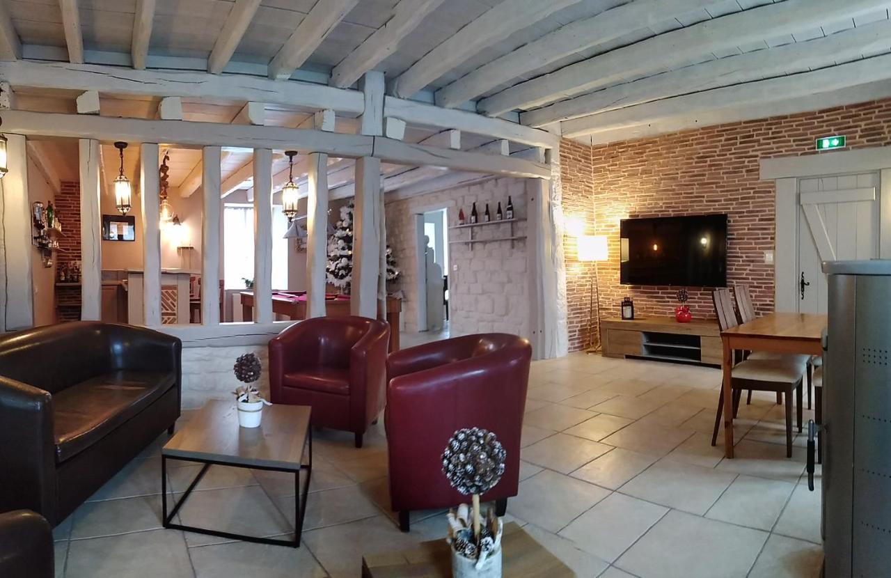 Le Domaine Des Papillons Hotel Beaujeu-Saint-Vallier-et-Pierrejux ภายนอก รูปภาพ