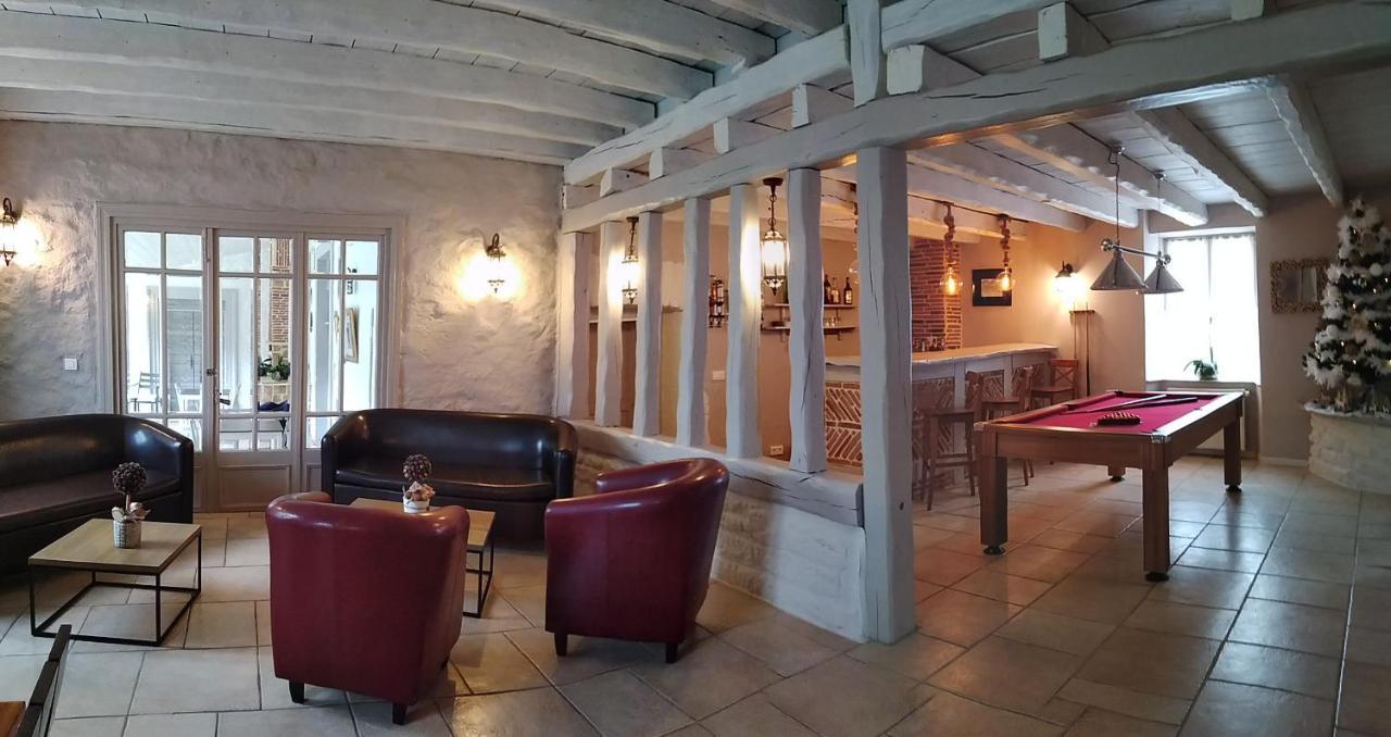 Le Domaine Des Papillons Hotel Beaujeu-Saint-Vallier-et-Pierrejux ภายนอก รูปภาพ