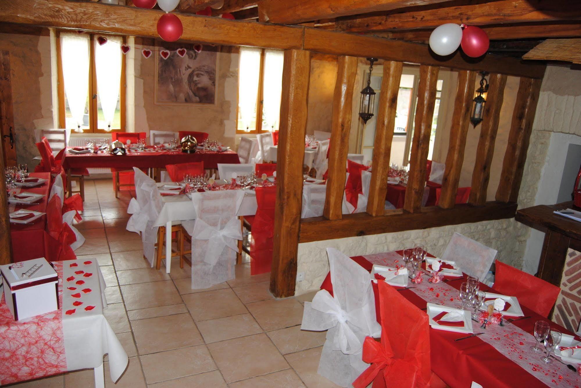 Le Domaine Des Papillons Hotel Beaujeu-Saint-Vallier-et-Pierrejux ภายนอก รูปภาพ