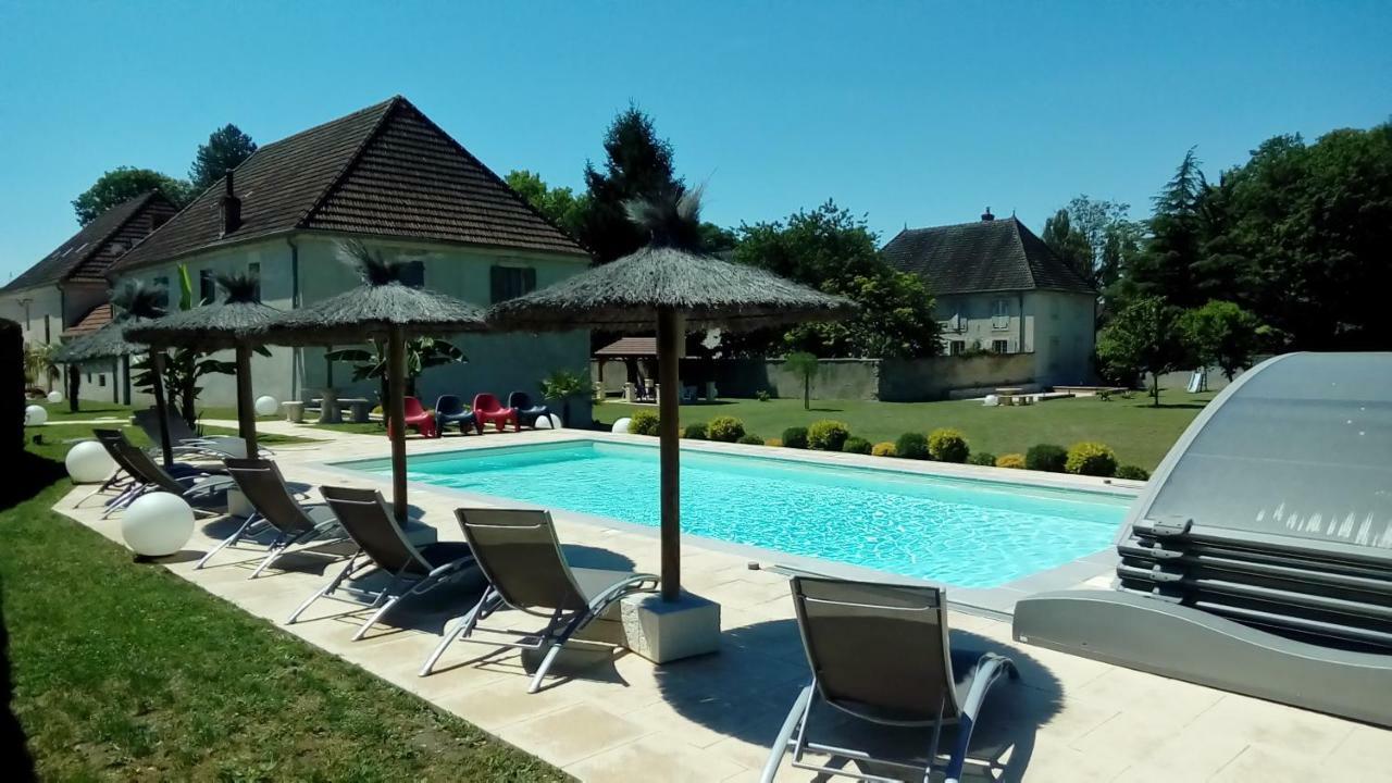 Le Domaine Des Papillons Hotel Beaujeu-Saint-Vallier-et-Pierrejux ภายนอก รูปภาพ